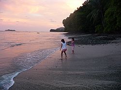 Children playing at Cabuya beach