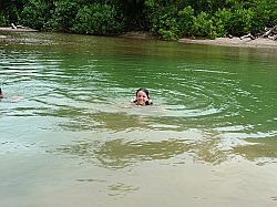 Refreshing swimming pond al Los Cedros suitable for children